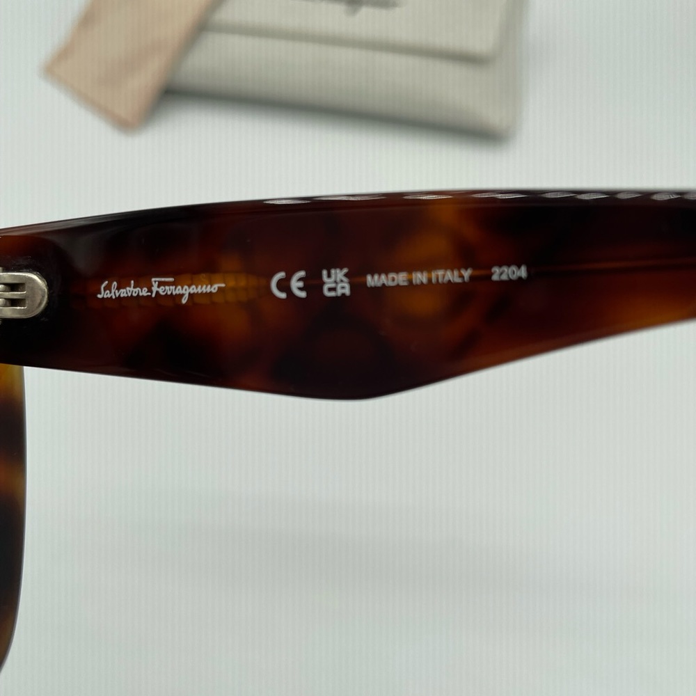 Salvatore Ferragamo Sunglasses SF1023S 214
Tortoise (NWT) - Picture 7 of 8